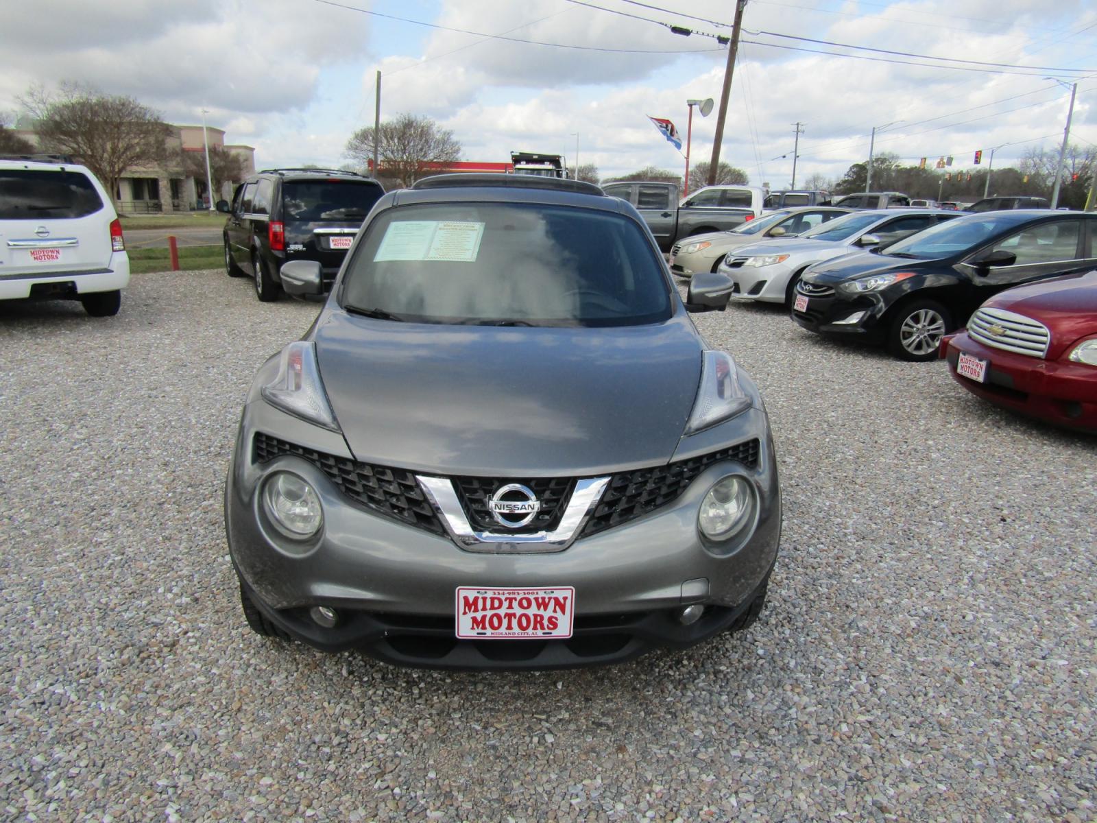 2015 Gray Nissan Juke S FWD (JN8AF5MR4FT) with an 1.6L L4 DOHC 16V engine, Automatic transmission, located at 15016 S Hwy 231, Midland City, AL, 36350, (334) 983-3001, 31.306210, -85.495277 - Photo #1